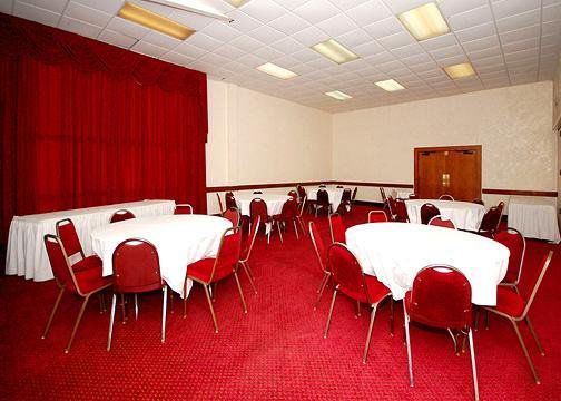 Rodeway Inn & Conference Center أورانج بارك المرافق الصورة